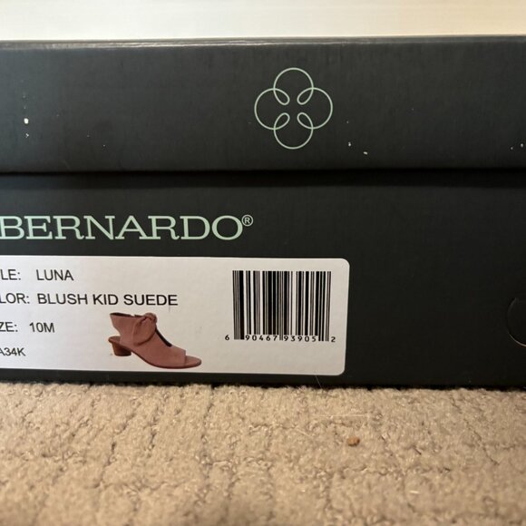 Bernardo Luna Round Heel Suede Shoes Blush Kid Suede, Size 10, NIB - Picture 6 of 6